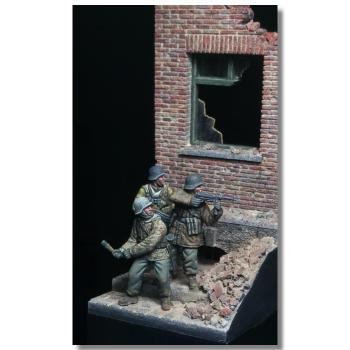 Green-Line: Base-007 Ruine WWK II 1:72, 35x35mm